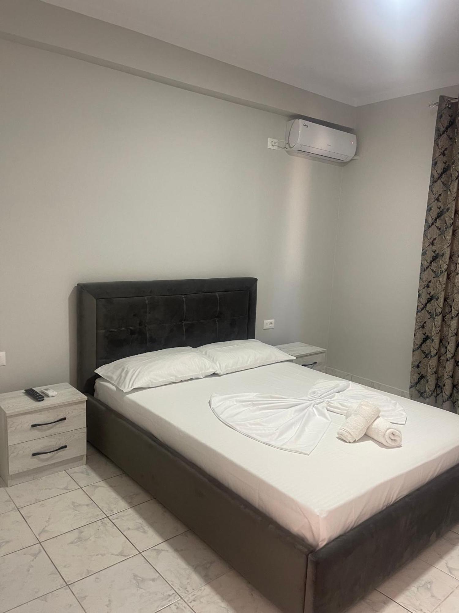 Sunflower Apartments Sarande Exterior photo